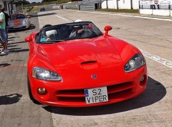 i-jazda-za-kierownica-dodge-viper-srt-10-tor-poznan