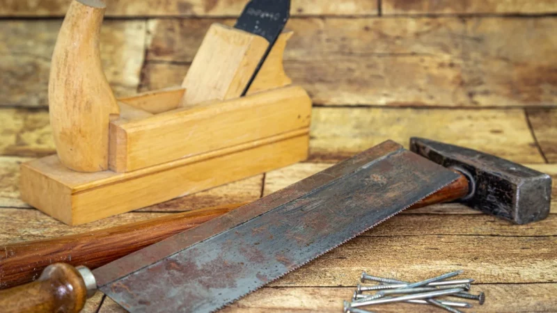 10 niezbędnych narzędzi do majsterkowania w domu