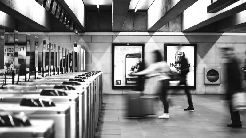 Fototapety.Pl Berlin Dworzec Ruch Światła Ludzie Okleina Na Ścianę 250x250cm Fizelina
