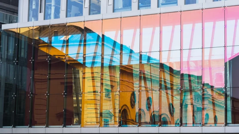 Fototapety.Pl Blask Światła Odbijający Się Od Szklanych Okien Budynku Fototapeta Samoprzylepna 250x250cm Fiz