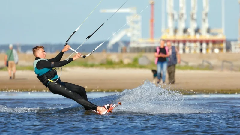 Fototapety.Pl Kitesurfing Sport Ocean Plaża Latawce Fototapeta Samoprzylepna 250x250cm Fizelina