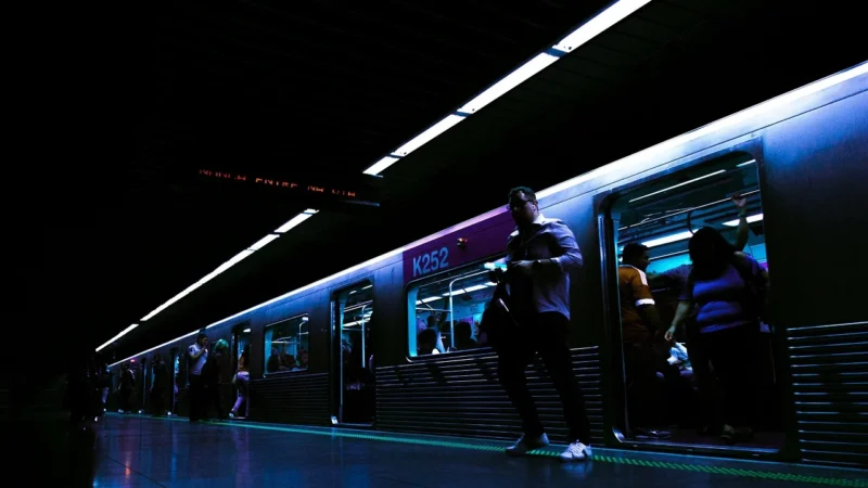 Fototapety.Pl Pociąg Pasażerski Postój Światła Okleina Na Ścianę 250x250cm Fizelina