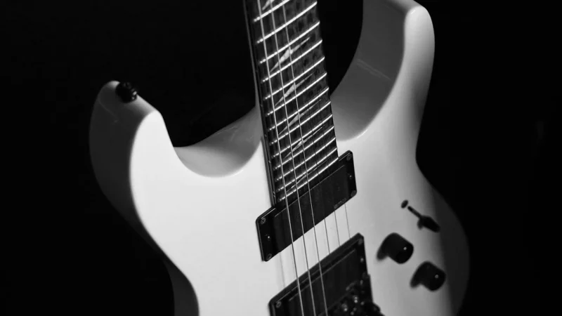 Ibanez RG350 DXZ WH