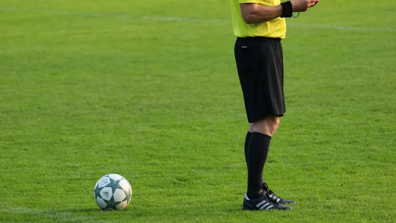Muralo Fototapeta 3D Sport Piłka Nożna W Ścianie 135×90